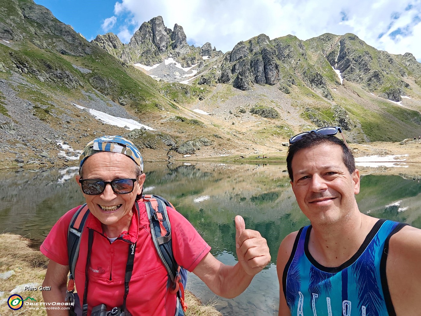 01 Finalmente Laghi di Ponteranica in disgelo avanzato e stupende fioriture sui sentiei.jpg